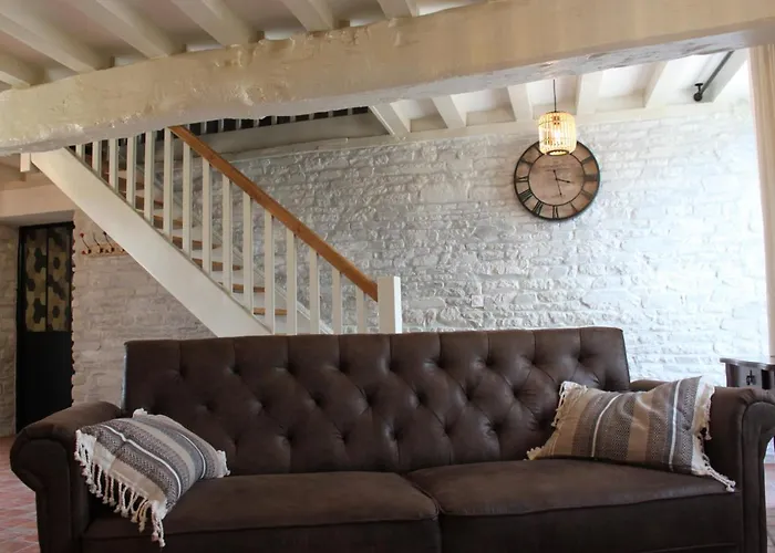 Le Coin Des Hirondelles Holiday home *