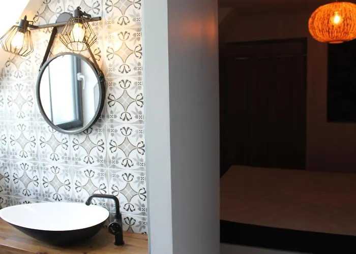 Le Coin Des Hirondelles Holiday home *